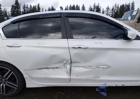 2016 Honda Accord Sport z USA, uszkodzony, nr VIN 1HGCR2F68GA142161